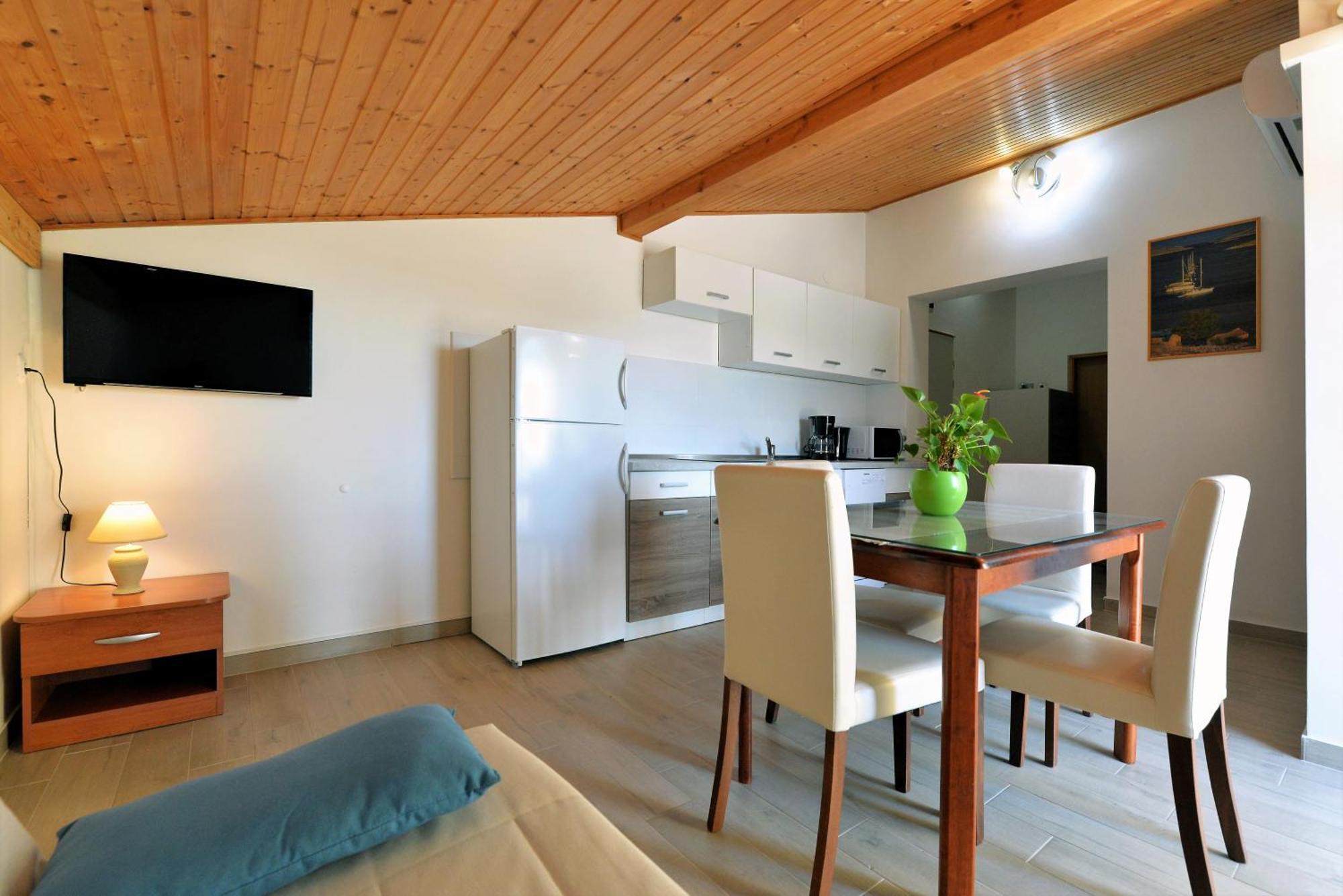 Apartments Goranka Murter Bagian luar foto
